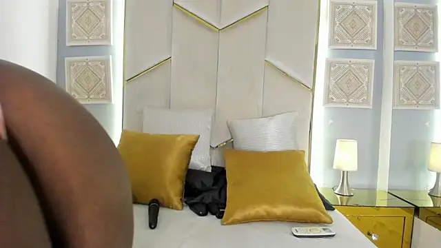 Snapshot of AliiceJhones chatting on October 24, 12:23 pm AliiceJhones online show from October 24, 12:23 pm