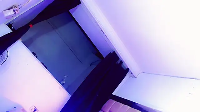 ravenous charmer online show from October 11, 8:30 am