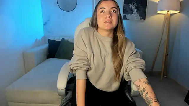 Vela jade online show from September 21, 7:12 pm