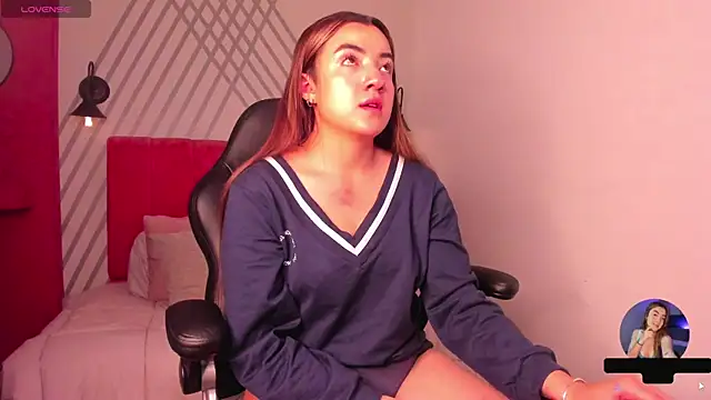 Vela jade online show from October 21, 8:13 pm