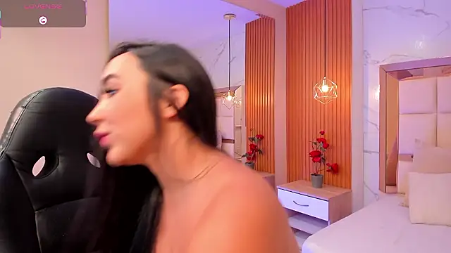 julieta rosee online show from March 18, 10:59 pm