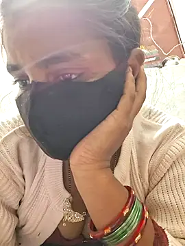 RAYI Queen 3 online show from December 14, 4:02 pm