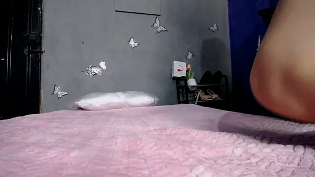 Snapshot of Karina_sweet1 chatting on October 28, 4:35 pm Karina sweet1 online show from October 28, 4:35 pm