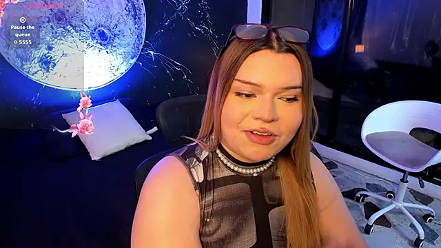 Maxxxine1 online show from October 7, 1:32 am