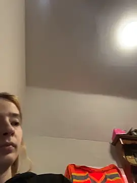 SeccySerena online show from February 3, 4:45 pm