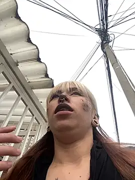 Snapshot of Sallem_Pink chatting on October 29, 7:38 pm Sallem Pink online show from October 29, 7:38 pm