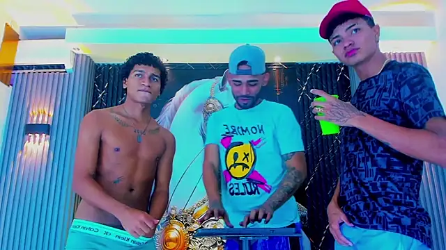 Dominic Max  online show from September 22, 4:44 am