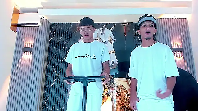 Dominic Max  online show from October 26, 10:11 am