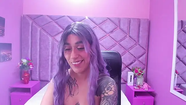 Stacey Lee  online show from September 15, 7:43 pm