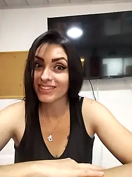 Snapshot of MeganHoffmaan chatting on October 9, 6:23 pm MeganHoffmaan online show from October 9, 6:23 pm