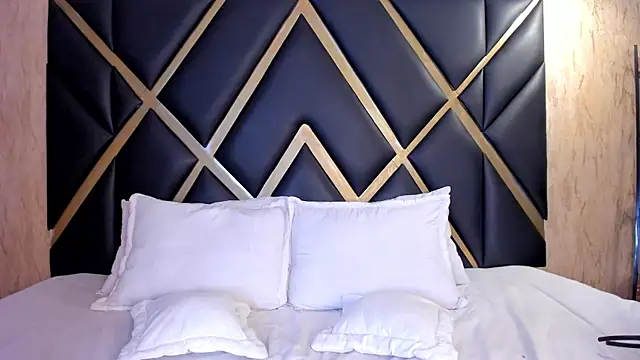 Snapshot of MeganHoffmaan chatting on September 29, 7:52 pm MeganHoffmaan online show from September 29, 7:52 pm