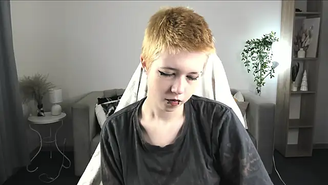 Snapshot of CarolineRichter chatting on September 12, 2:34 am CarolineRichter online show from September 12, 2:34 am