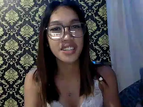 Snapshot of your_wifey chatting on September 28, 1:16 pm your wifey online show from September 28, 1:16 pm