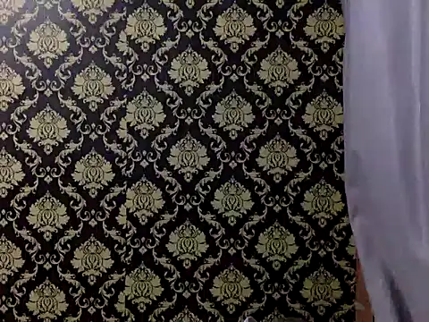 Snapshot of your_wifey chatting on October 5, 11:59 am your wifey online show from October 5, 11:59 am