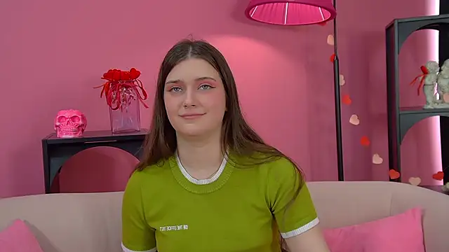 JessicaJewells online show from April 12, 7:55 am