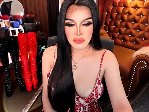 Snapshot of devongarcia chatting on October 4, 2:28 am devongarcia online show from October 4, 2:28 am