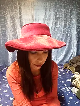 Snapshot of evavip8 chatting on September 17, 8:51 pm evavip8 online show from September 17, 8:51 pm