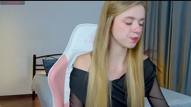 KelsiWest online show from September 16, 1:41 pm