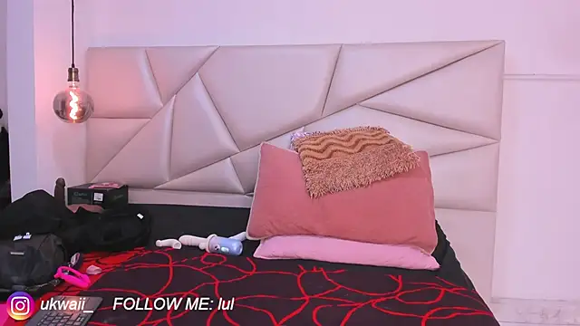 lulukawai16 online show from April 7, 7:16 pm