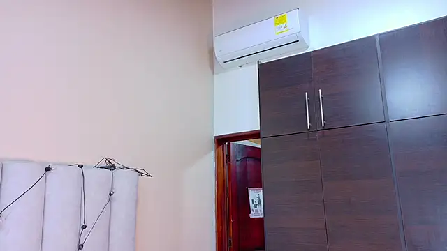 RiriiBrunette   online show from January 9, 8:24 pm