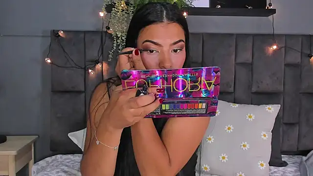 Snapshot of RiriiBrunette__ chatting on September 17, 7:45 pm RiriiBrunette   online show from September 17, 7:45 pm