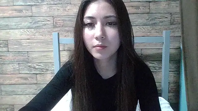 Virginia Hicks online show from October 4, 7:40 pm