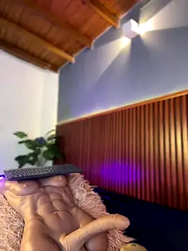 Snapshot of MarilynSmith01 chatting on September 26, 8:28 pm MarilynSmith01 online show from September 26, 8:28 pm