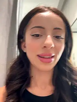 Snapshot of Yesmoree chatting on September 13, 10:45 am Yesmoree online show from September 13, 10:45 am