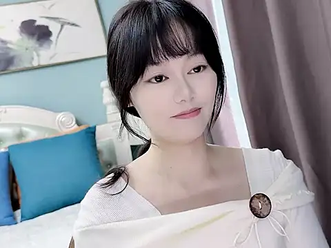 Snapshot of sarah111 chatting on October 19, 3:30 am sarah111 online show from October 19, 3:30 am