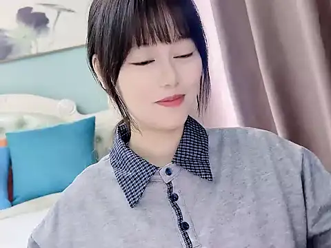 Snapshot of sarah111 chatting on October 23, 3:56 am sarah111 online show from October 23, 3:56 am