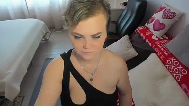 MildMature online show from July 8, 10:39 am
