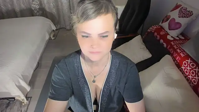 MildMature online show from July 9, 9:17 pm