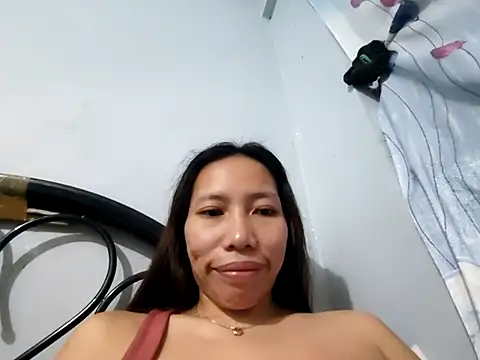 PrettyChel online show from September 27, 8:43 am