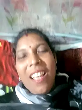 Snapshot of Savita992 chatting on October 18, 5:15 pm Savita992 online show from October 18, 5:15 pm