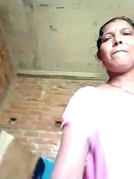 Snapshot of Savita992 chatting on September 18, 6:12 am Savita992 online show from September 18, 6:12 am