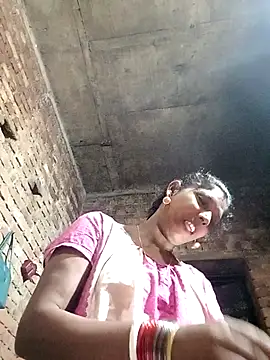 Snapshot of Savita992 chatting on September 13, 10:18 pm Savita992 online show from September 13, 10:18 pm