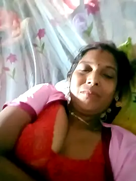 Snapshot of Savita992 chatting on October 4, 12:49 am Savita992 online show from October 4, 12:49 am