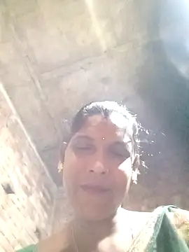 Snapshot of Savita992 chatting on September 10, 4:40 pm Savita992 online show from September 10, 4:40 pm