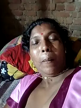 Snapshot of Savita992 chatting on October 2, 12:15 am Savita992 online show from October 2, 12:15 am