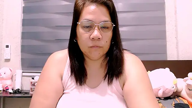 Snapshot of Saint_flowerxxx chatting on September 21, 2:27 pm Saint flowerxxx online show from September 21, 2:27 pm