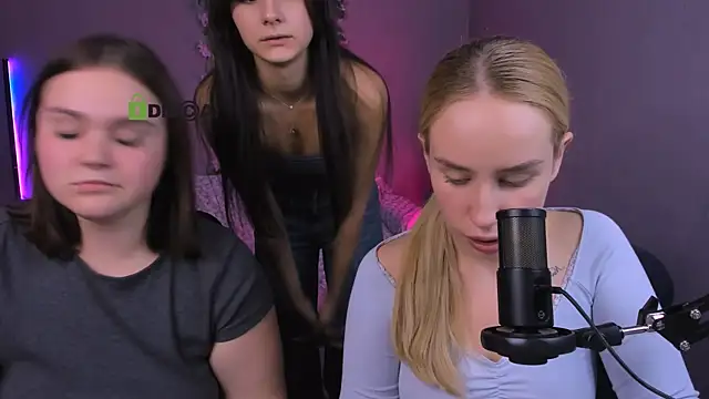 Snapshot of lorraine_carter chatting on October 4, 1:22 am lorraine carter online show from October 4, 1:22 am