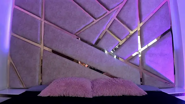 Snapshot of Zafiro_claire chatting on September 13, 7:00 pm Zafiro claire online show from September 13, 7:00 pm