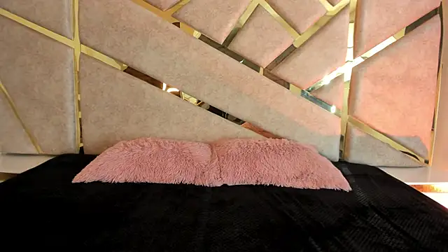 Snapshot of Zafiro_claire chatting on September 29, 7:08 pm Zafiro claire online show from September 29, 7:08 pm