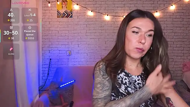 ReginaFoXXXy online show from October 10, 11:04 am