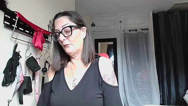 Snapshot of Mistress-Ivy51 chatting on October 10, 8:08 am Mistress-Ivy51 online show from October 10, 8:08 am