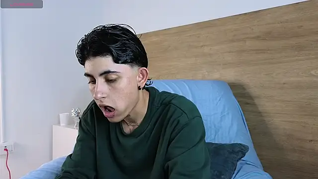 Snapshot of Stiven_Benet_ chatting on September 11, 8:53 pm Stiven Benet  online show from September 11, 8:53 pm