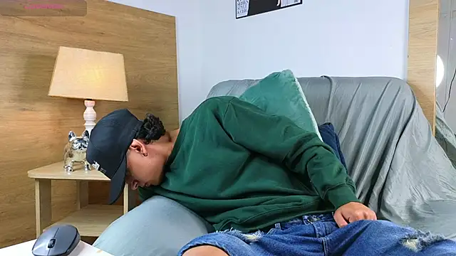 Snapshot of Stiven_Benet_ chatting on October 17, 3:15 pm Stiven Benet  online show from October 17, 3:15 pm