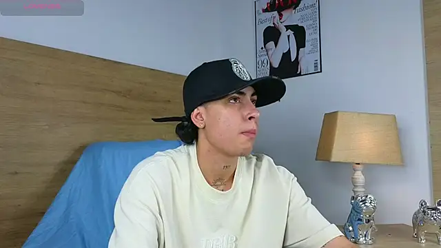 Snapshot of Stiven_Benet_ chatting on October 20, 8:45 pm Stiven Benet  online show from October 20, 8:45 pm