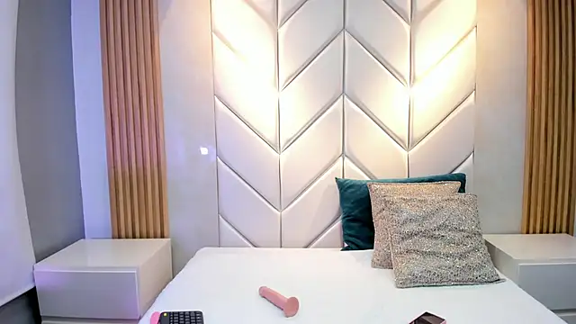 BarbieMonet online show from October 26, 12:00 pm