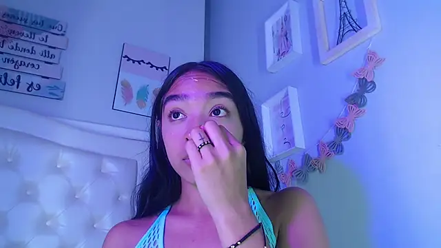 Snapshot of pocahontamoon chatting on September 22, 1:20 pm pocahontamoon online show from September 22, 1:20 pm